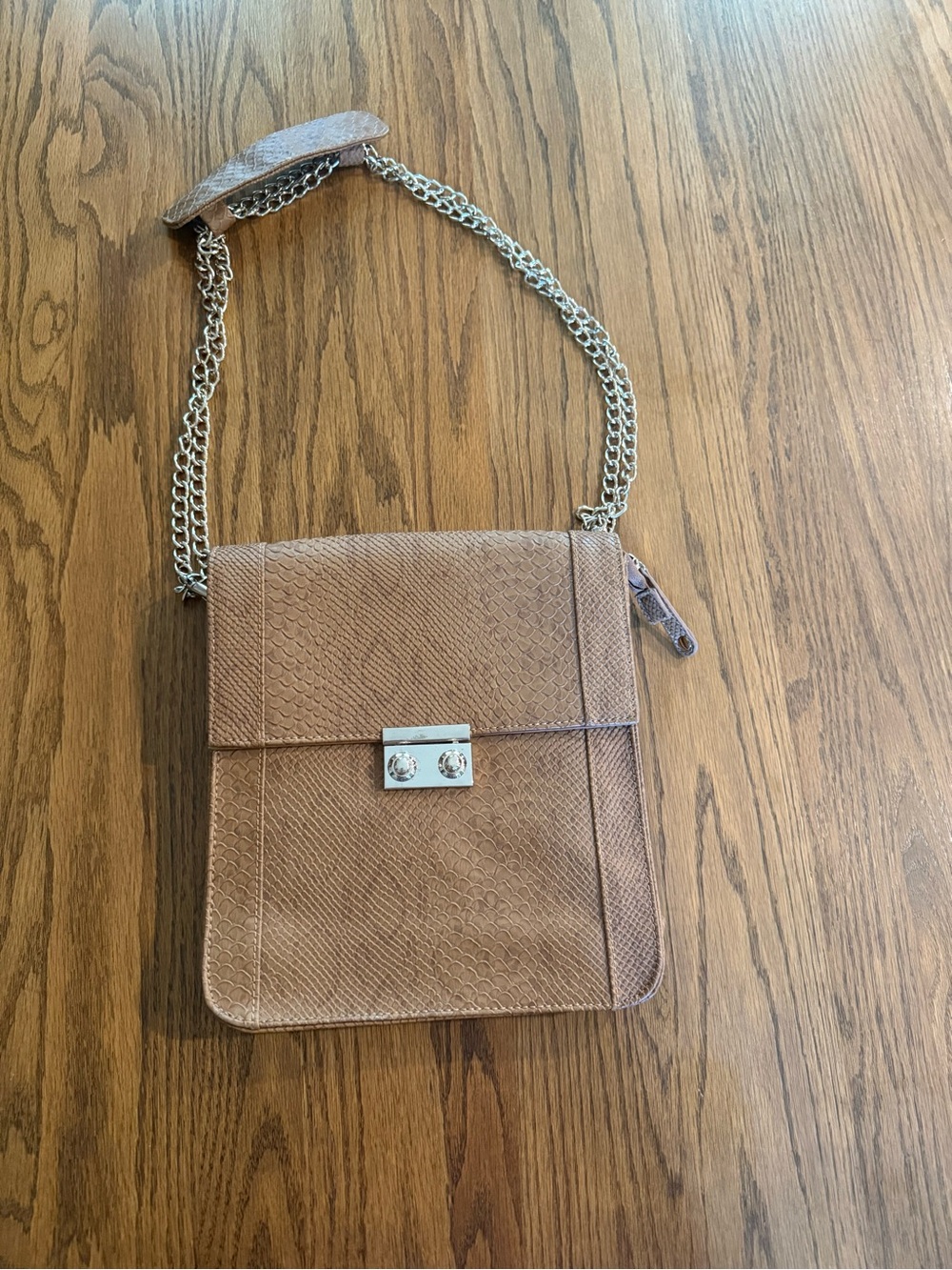 Women's Tan Crossbody Shoulder Bag with Chain Strap